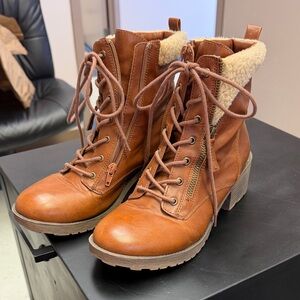 Women's Tan Lace-Up Ankle Boots
